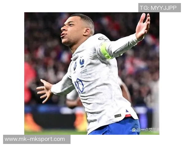 姆巴佩本赛季再现惊艳世界波仿佛复制粘贴引发球迷热议