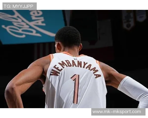 文班亚马与哈珀的对决快船逆转开拓者的利弊分析里夫斯创下个人最佳表现之夜