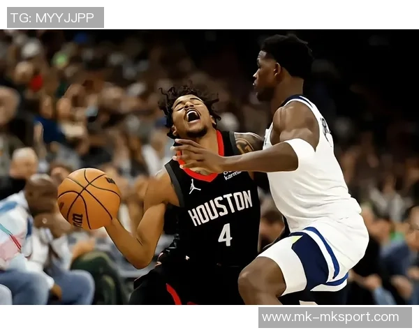 火箭队比赛稀缺令人怀念球迷期待球队重返赛场的热情与激情