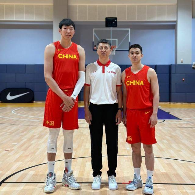 MK体育-中国男篮选手郭艾伦获评本周NBA最佳新秀，泡泡玩耍首播五天直逼球打得6